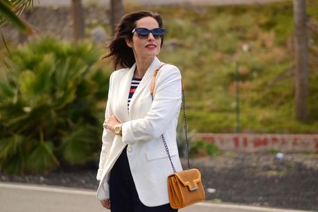 white-blazer-outfit-street-style