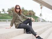 Esperando, mochila zapatillas