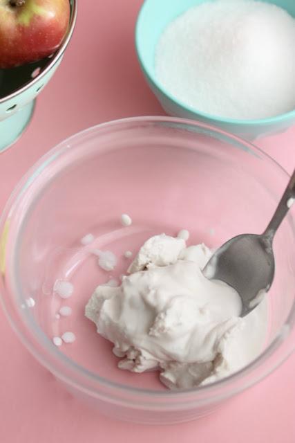 Helado vegano de fresas y crema de coco