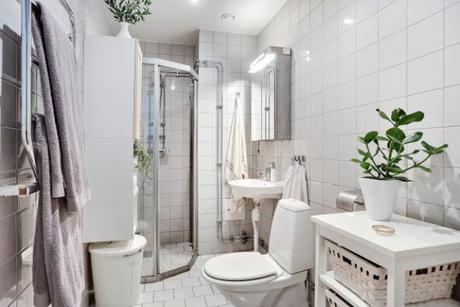 white bathroom vintage