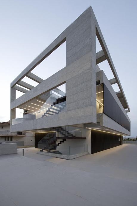 CASA NL_NF DE ARCHITREND EN RAGUSA (ITALIA)
