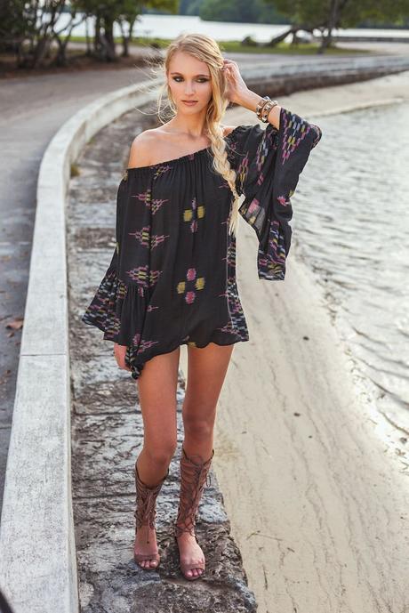 Ideas de looks con camisas off shoulder Ideas de looks con camisas off shoulder