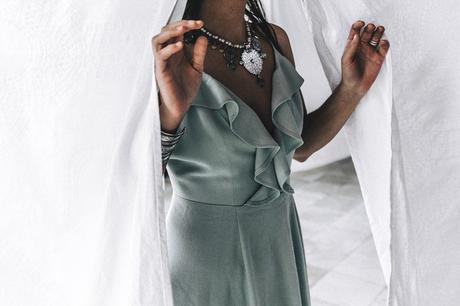 La_Habana-Cuba-Collage_On_The_Road-Fresa_Y_Chocolate-La_Guarida-Mint_Dress-Revolve_Clothing-Espadrilles-Outfit-Collage_Vintage-121