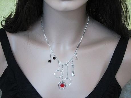 Harry Potter Quidditch Necklace: 