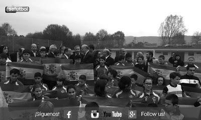 NO-DO PRESENTA: Maceda perdida entre calles Del Bosque, banderas, autoridades y niños utilizados