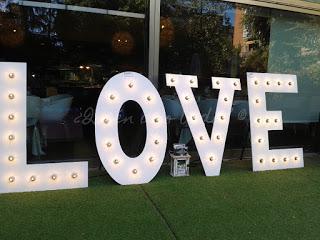 Letras gigantes con LOVE