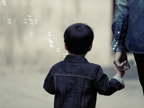 Los niños con autismo todavía reciben un diagnóstico tardío