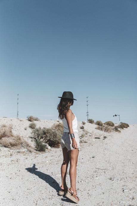 Calvin_Klein-White_Series_Collection-Shorts-Desert-Palm_Springs-Outfit-12