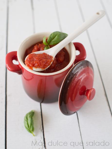 Passata di pomodoro: Salsa de tomate concentrada. Receta italiana