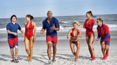 Comienzan a aparecer las primeras imágenes de los protagonistas de Baywatch en la playa