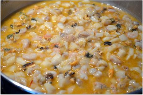 Arroz especial de pescado y marisco, se come todo.