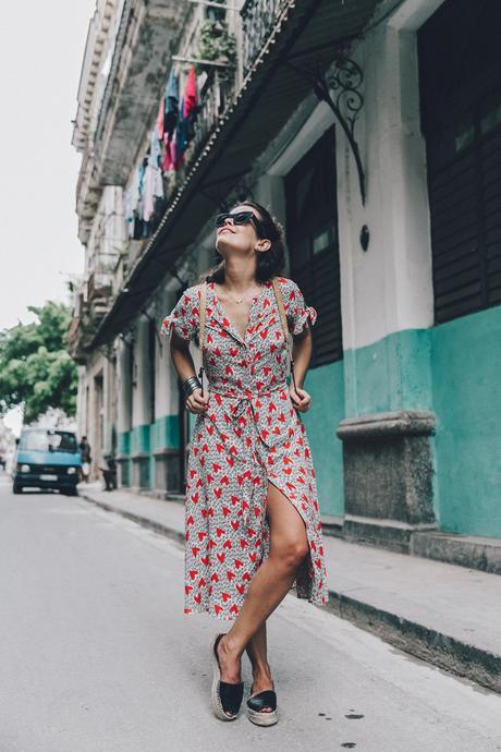 Habana Vieja Cuba-La_Habana_Vieja-Hearts_Dress-Styled_By_Me-Aloha_Espadrilles-Outfit-Street_Style-Dress-Backpack-14
