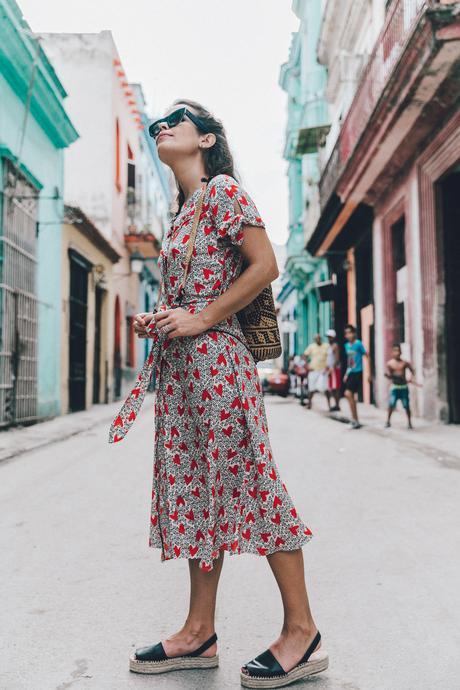 Habana Vieja Cuba-La_Habana_Vieja-Hearts_Dress-Styled_By_Me-Aloha_Espadrilles-Outfit-Street_Style-Dress-Backpack-24