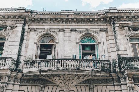 Habana Vieja Cuba-La_Habana_Vieja-Hearts_Dress-Styled_By_Me-Aloha_Espadrilles-Outfit-Street_Style-Dress-Backpack-71