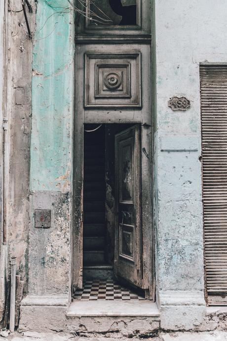 Habana Vieja Cuba-La_Habana_Vieja-Hearts_Dress-Styled_By_Me-Aloha_Espadrilles-Outfit-Street_Style-Dress-Backpack-41