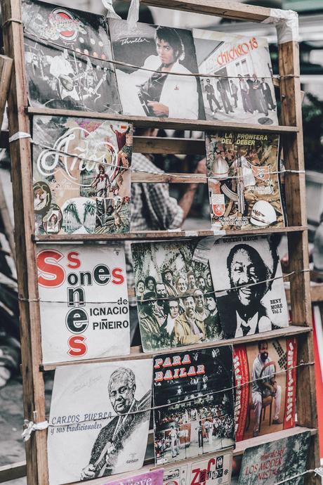 Habana Vieja Cuba-La_Habana_Vieja-Hearts_Dress-Styled_By_Me-Aloha_Espadrilles-Outfit-Street_Style-Dress-Backpack-3