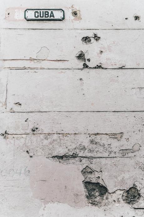 Habana Vieja Cuba-La_Habana_Vieja-Hearts_Dress-Styled_By_Me-Aloha_Espadrilles-Outfit-Street_Style-Dress-Backpack-6