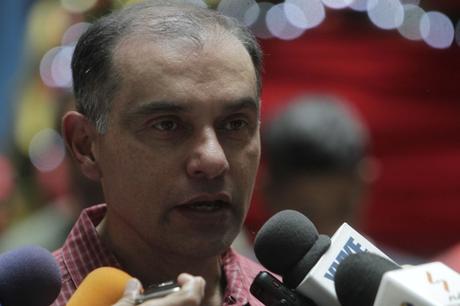 Ahora golpista: El ex-jefe del Órgano Superior para la Defensa Popular de la Economía, Hebert García Plaza, comandó el operativo denominado 