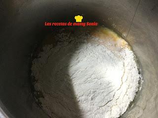 BIZCOCHO DE VAINILLA CON FRUTAS EN MI OLLA ERIKA