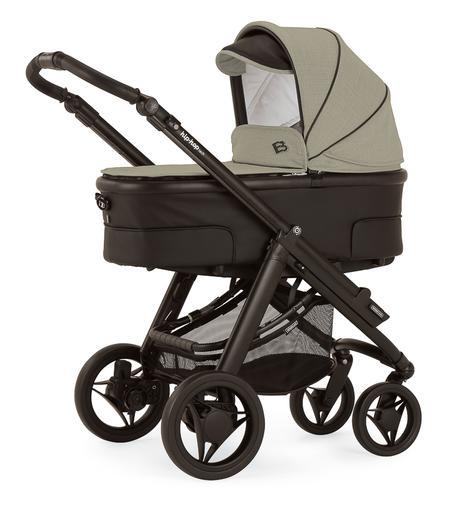 Cochecitos Hip Hop Tech de Bébécar, look de pasarela Cochecitos Hip Hop Tech de Bébécar, look de pasarela