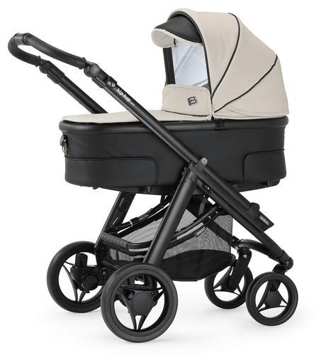 Cochecitos Hip Hop Tech de Bébécar, look de pasarela Cochecitos Hip Hop Tech de Bébécar, look de pasarela