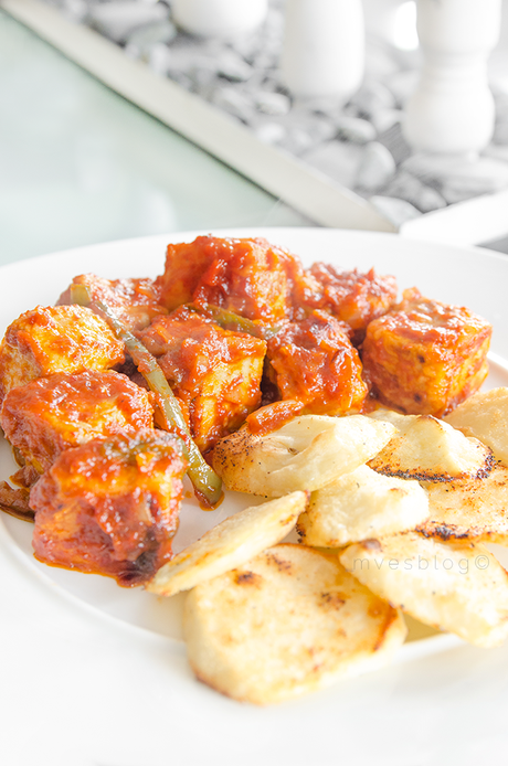 Atún en salsa de tomate