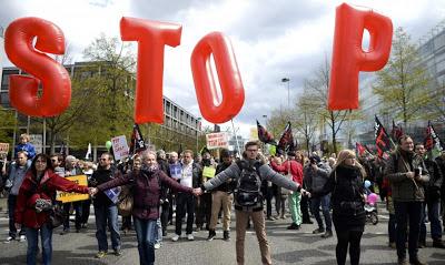 Barcelona prende la mecha de la rebelión contra el TTIP.