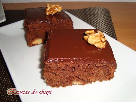 BIZCOCHO DE CHOCOLATE Y NUECES