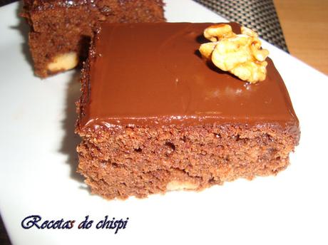 BIZCOCHO DE CHOCOLATE Y NUECES