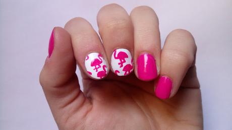 FLAMINGO NAILS