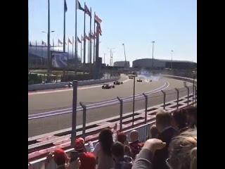 Kvyat vs Vettel, Round 2: Ataque doble en la vuelta 1 - Video incluido