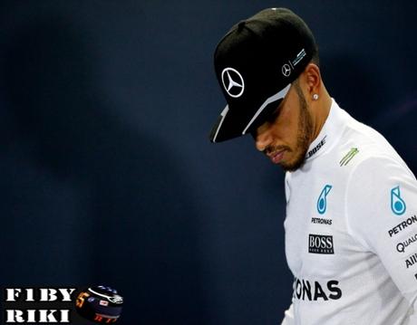 Hamilton afirma que no podía acelerar a fondo en las rectas