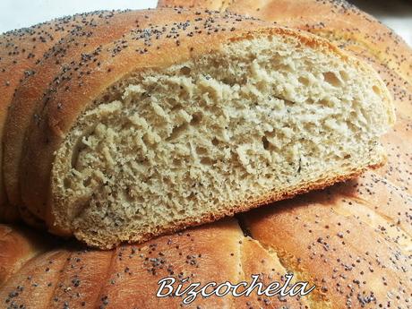 PAN PRIMAVERA CON MIEL Y AMAPOLA