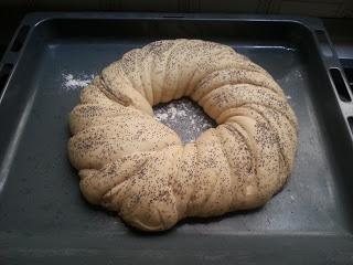 PAN PRIMAVERA CON MIEL Y AMAPOLA