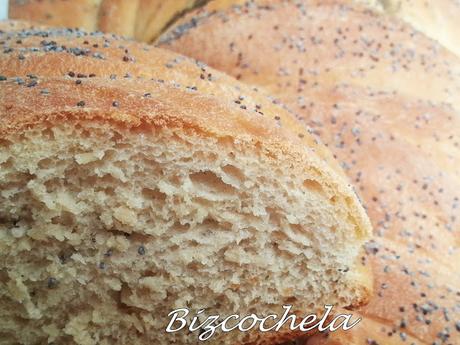 PAN PRIMAVERA CON MIEL Y AMAPOLA