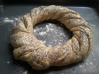 PAN PRIMAVERA CON MIEL Y AMAPOLA