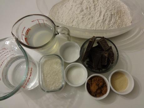 PAIN AU CHOCOLAT / CHOCOLATE BREAD / PAN CON CHOCOLATE / خبز بالشكولاطة