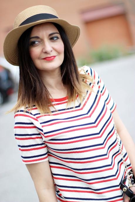 con aires de gondolero...