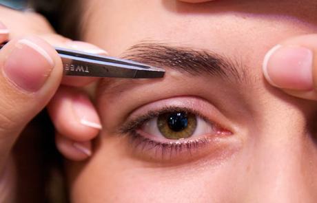 Cómo depilar las cejas paso a paso Cómo depilar las cejas paso a paso