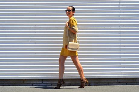 zara-jacquard-yellow-mini-dress-outfit-street-style