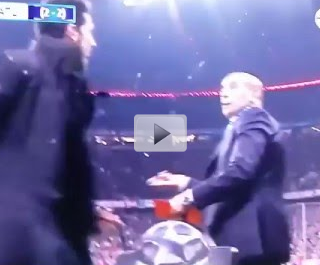 Diego Simeone perdió los papeles y golpeó a delegado