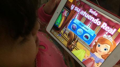 ¿Qué aplicaciones son para tus hijos? b-ar-lucianatorres-aplicacionesniniosdisneyjunior-732x412