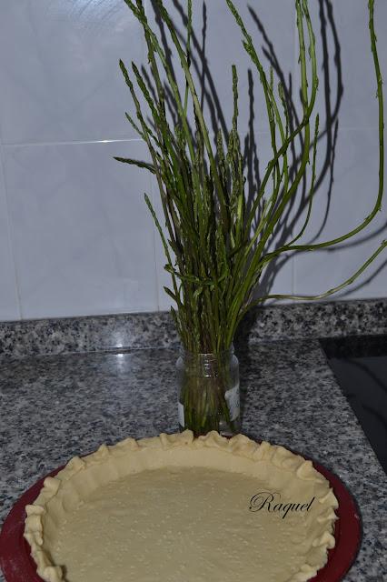 Quiche de espárragos y beicon