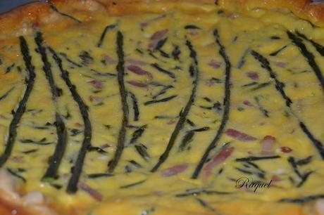 Quiche de espárragos y beicon