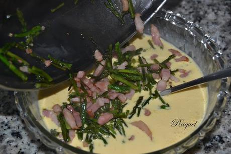 Quiche de espárragos y beicon