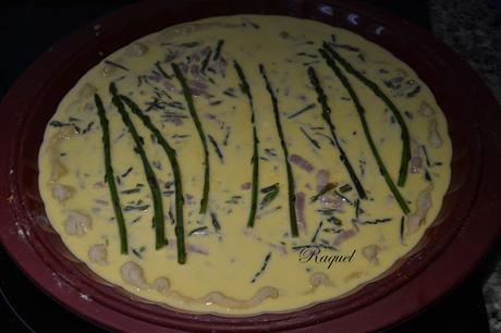 Quiche de espárragos y beicon