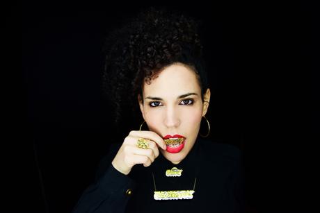 Xenia Rubinos nos deja Black Stars