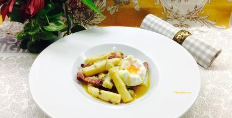 Guiso de espárragos frescos con bacón