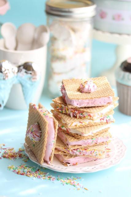 Sándwich de nubes de arándanos y limón Sándwich de nubes de arándanos y limón