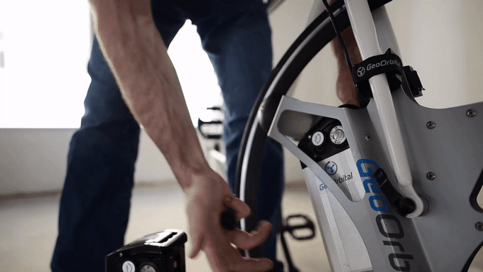 Una rueda que convierte cualquier bicicleta en eléctrica